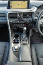 Lexus RX450hL 2018 года (UK)